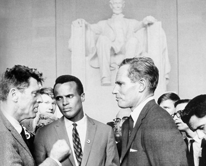 Charlton Heston, Harry Belafonte and Burt Lancaster at the Lincoln Memorial to march with Martin Luther King Jr.